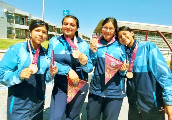 Triunfan canoistas serranos