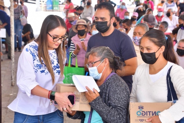 #EzequielMontes | Habitantes de Villa Progreso recibieron apoyos alimentarios