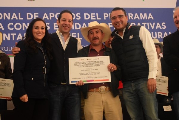 Entrega FDS más de 17 millones para el campo de Cadereyta