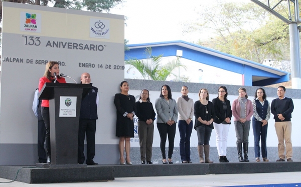 Reconoce Chely Amador la labor de la Comunidad Normalista